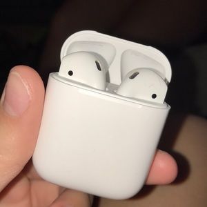 AirPods
